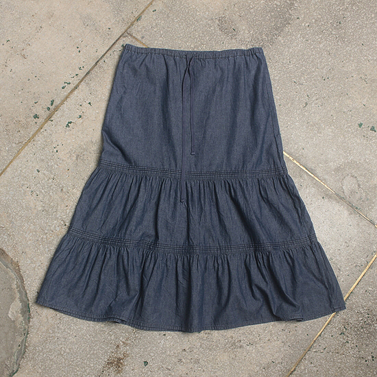 LAURA ASHLEY skirt (free)