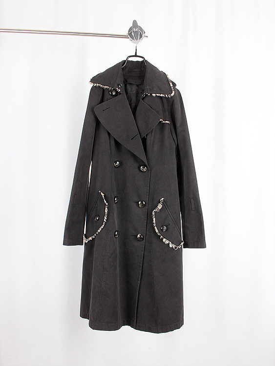 BURBERRY BLUE LABEL trench coat