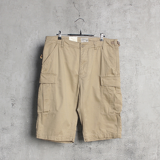 AVIREX cargo shorts (새상품)