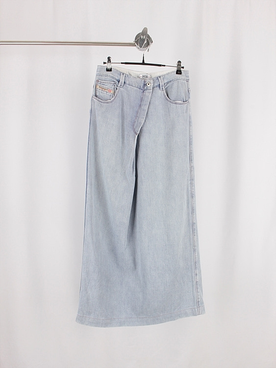 DIESEL light blue denim skirt (28.3 inch)