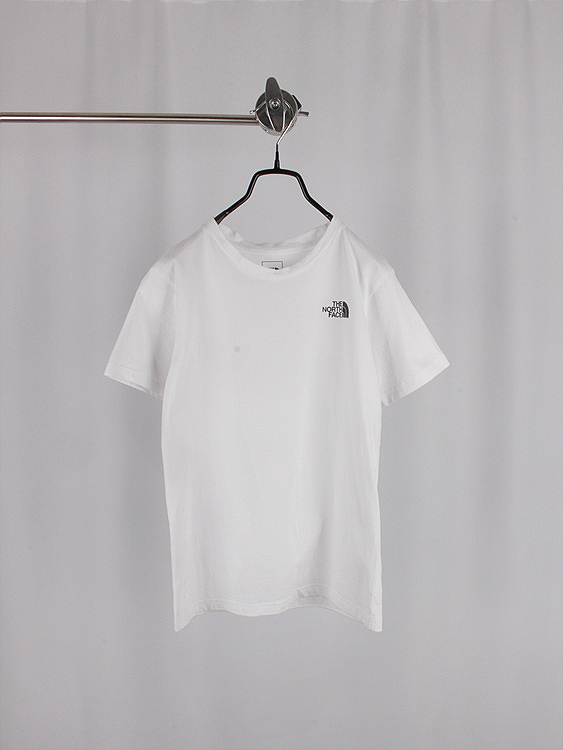 THE NORTH FACE tee